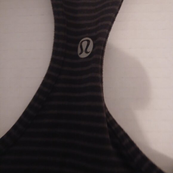 Lululemon Tank Racerback Striped Top 12 ptp - Picture 6 of 7